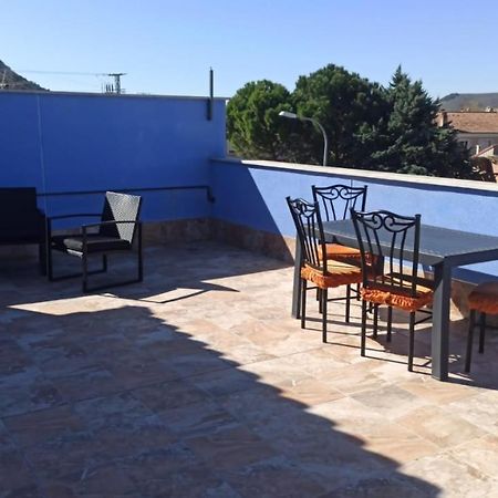 Apartamentos Turisticos Las 3 Golondrinas Peñafiel Екстериор снимка