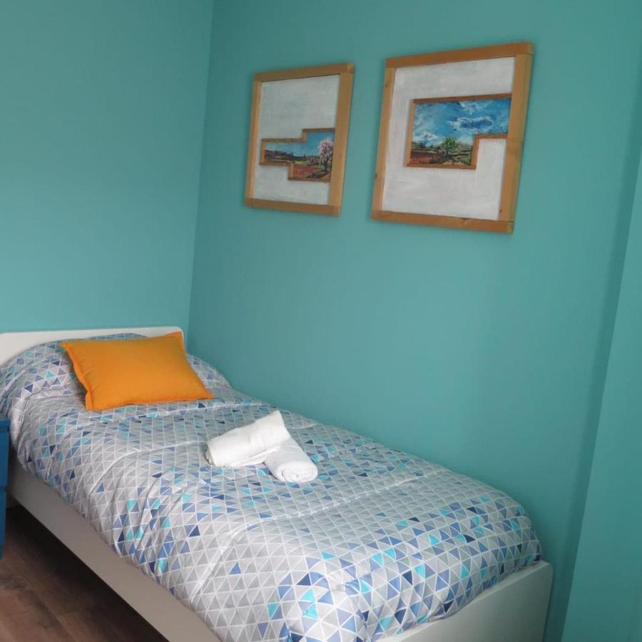 Apartamentos Turisticos Las 3 Golondrinas Peñafiel Екстериор снимка