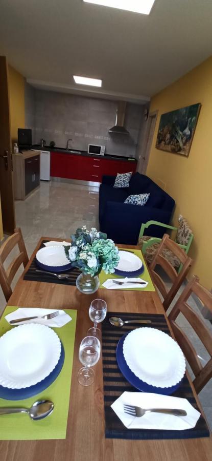 Apartamentos Turisticos Las 3 Golondrinas Peñafiel Екстериор снимка