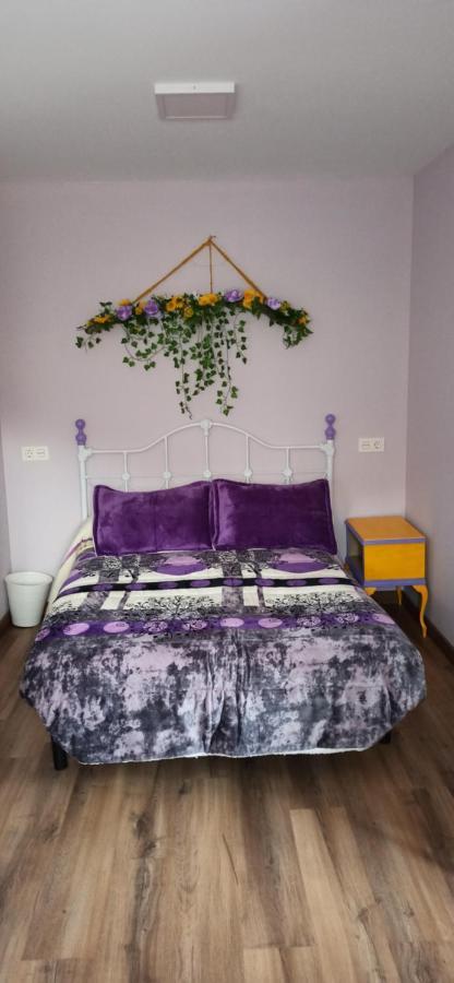 Apartamentos Turisticos Las 3 Golondrinas Peñafiel Екстериор снимка