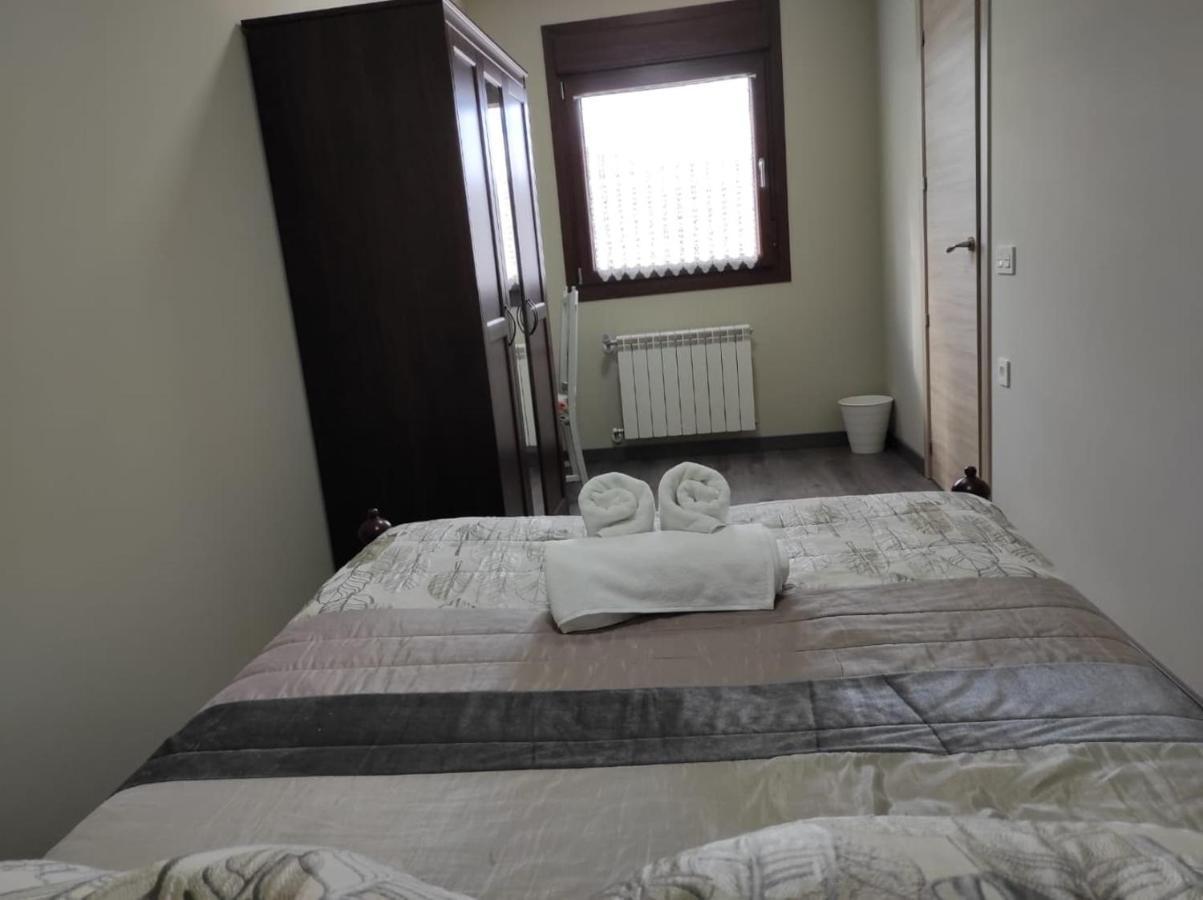 Apartamentos Turisticos Las 3 Golondrinas Peñafiel Екстериор снимка