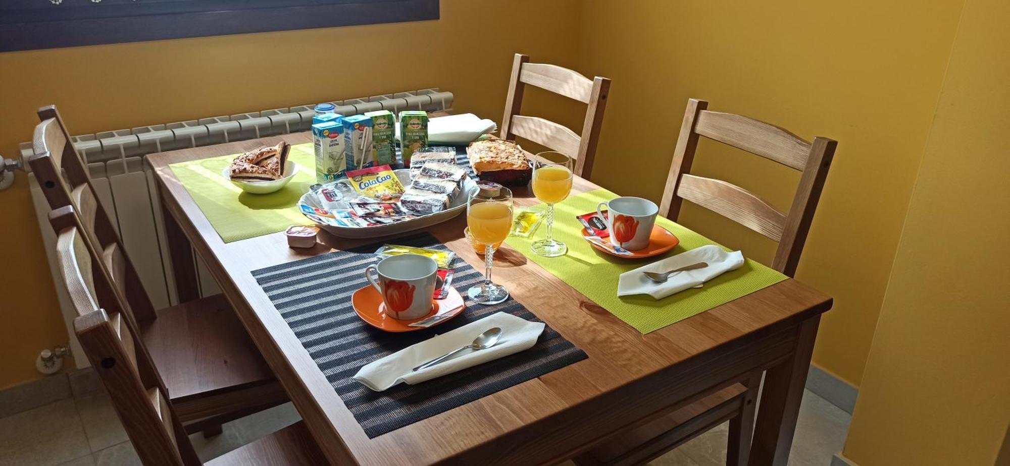 Apartamentos Turisticos Las 3 Golondrinas Peñafiel Стая снимка